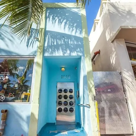 1 Bedroom 5 Minutes Walk To Beach On Washington Ave